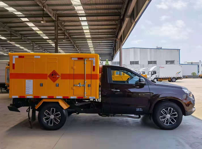 丹东凯龙矿山设备爆破器材运输车安全性如何?