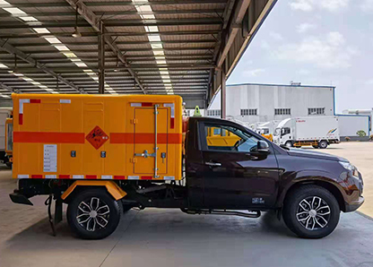 丹东民用爆破器材运输车如何防静电？